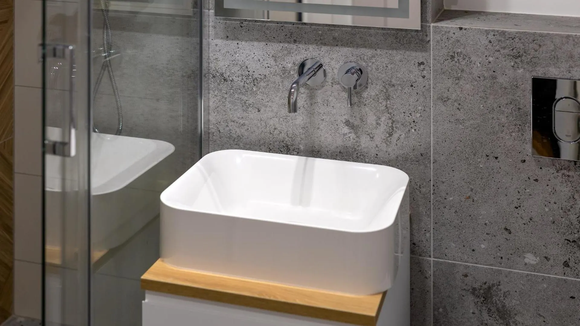 Muranow Modern Apartment With Balcony Ecru Wwa70 Warsaw